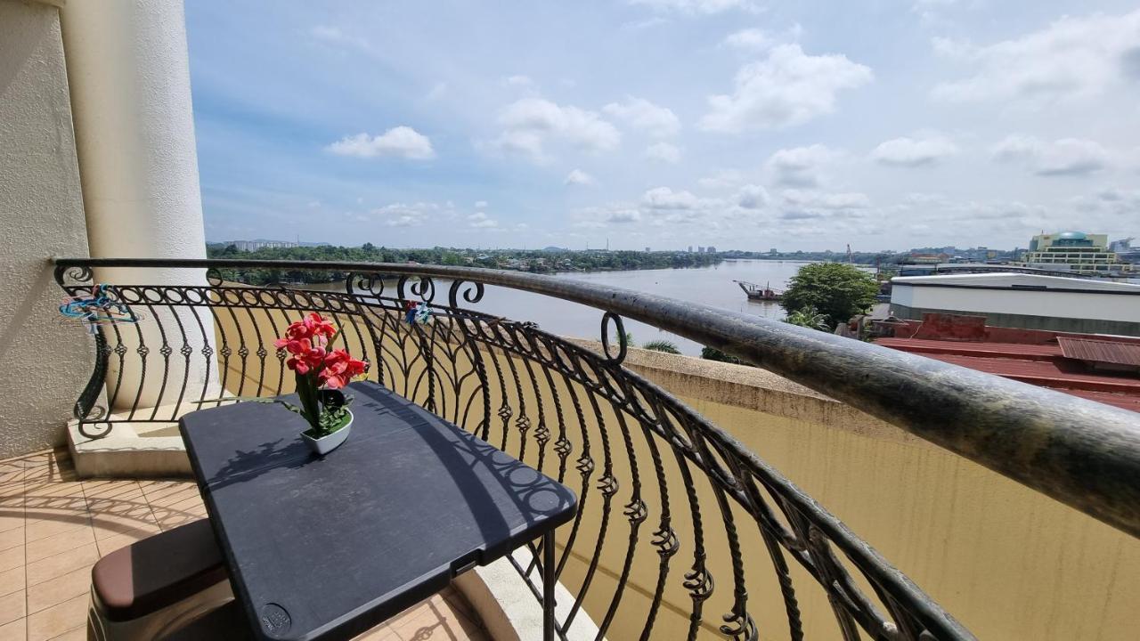 Kenyalang Emerald Riverine Resort Homestay Kuching Buitenkant foto