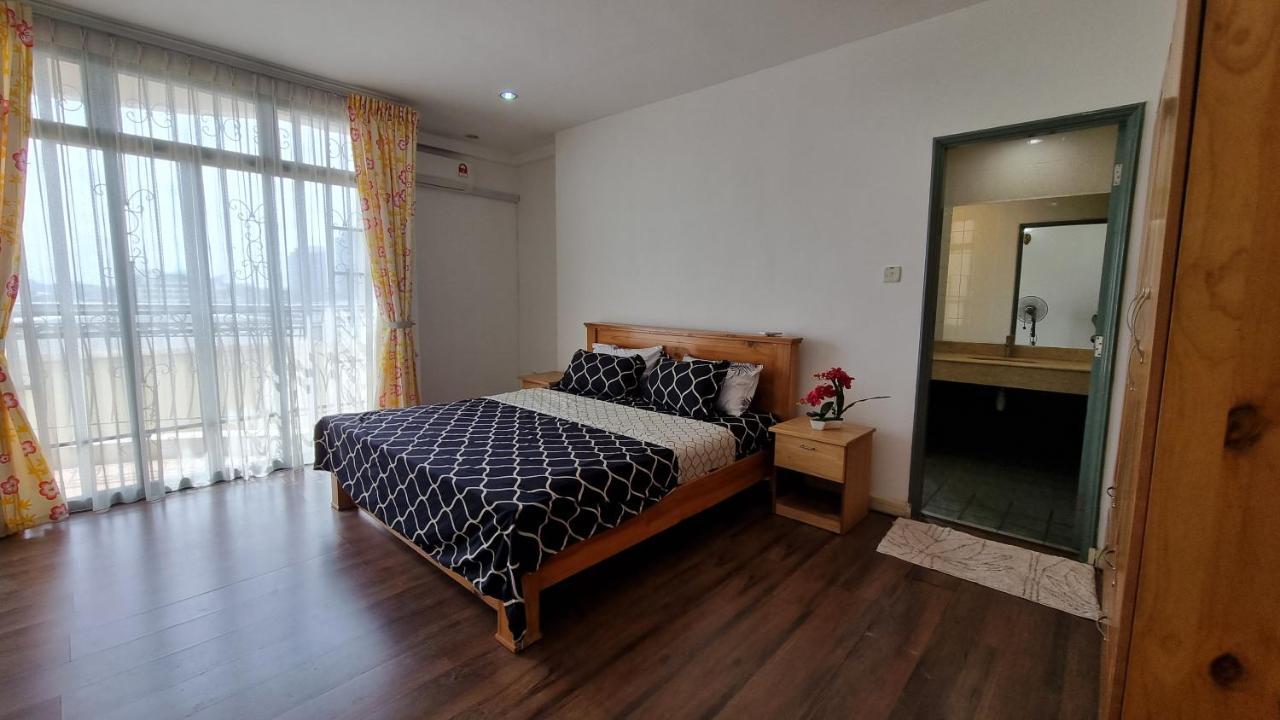 Kenyalang Emerald Riverine Resort Homestay Kuching Buitenkant foto
